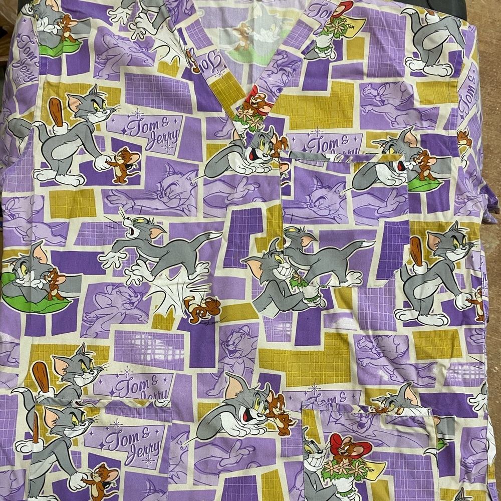 Tom & Jerry Scrub top, size Med, NWOT